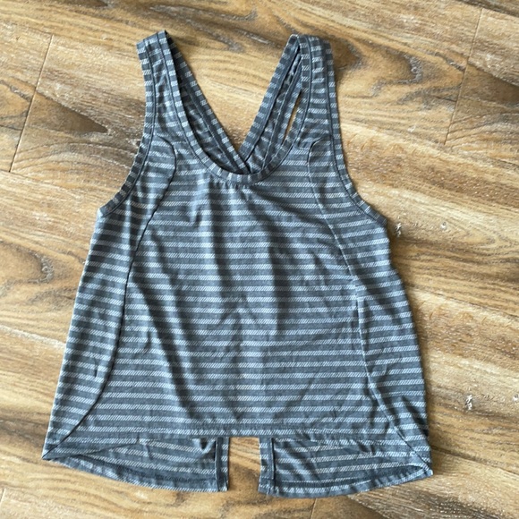 Zyia Nimbus Gray Tank with Mesh Split Back - Picture 1 of 8